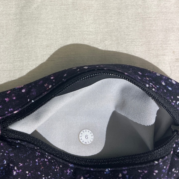 Lululemon Leggings Size 6! Galaxy print - Picture 6 of 6